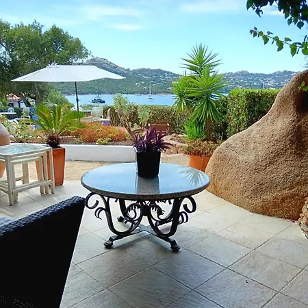 Incantevole Fronte Mare A Villa *